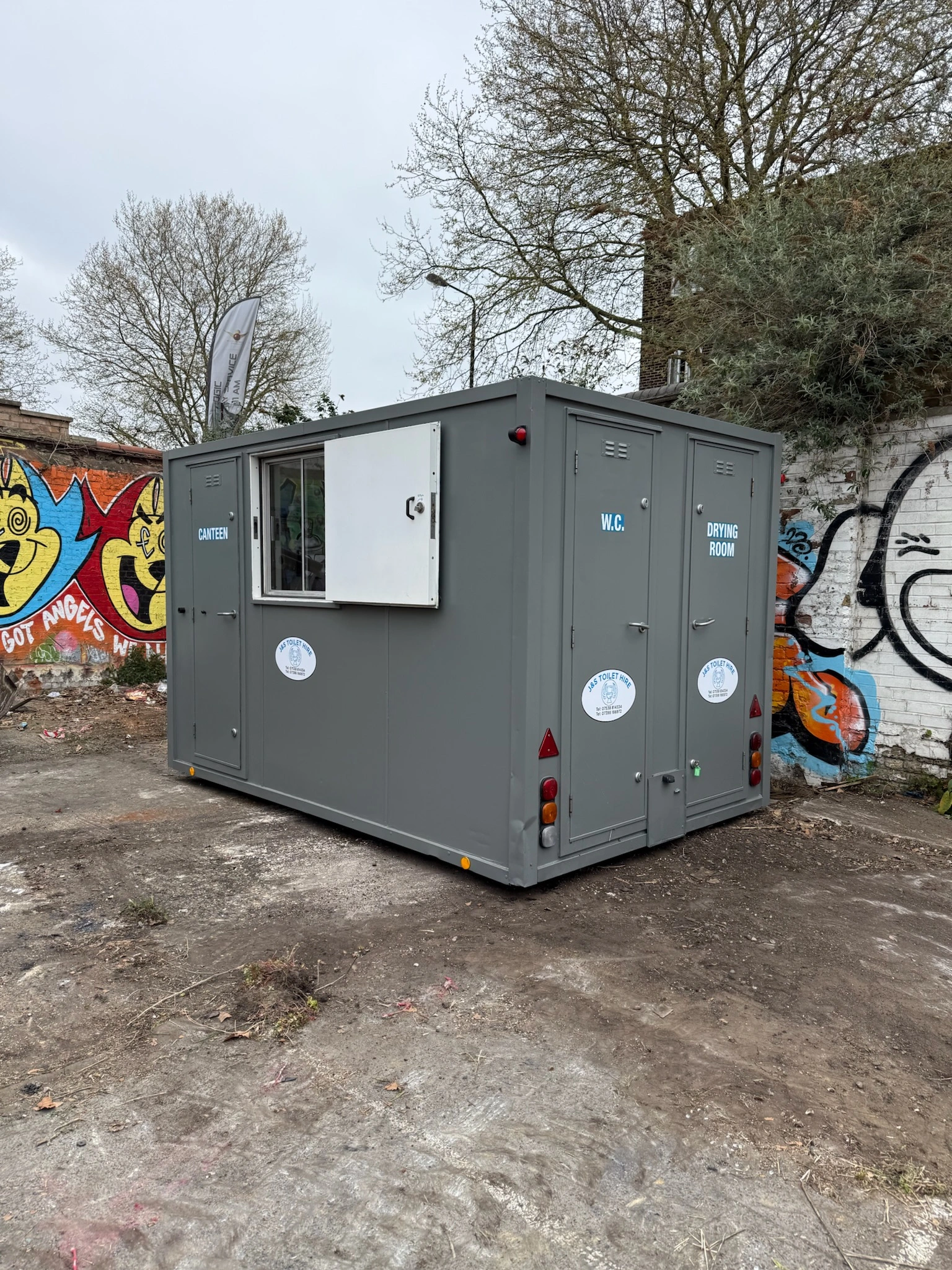 J&S Toilet Hire portable sanitation - Quality service across Essex